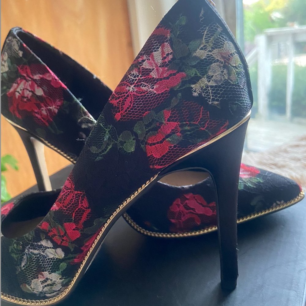 Floral Print Lace Heel